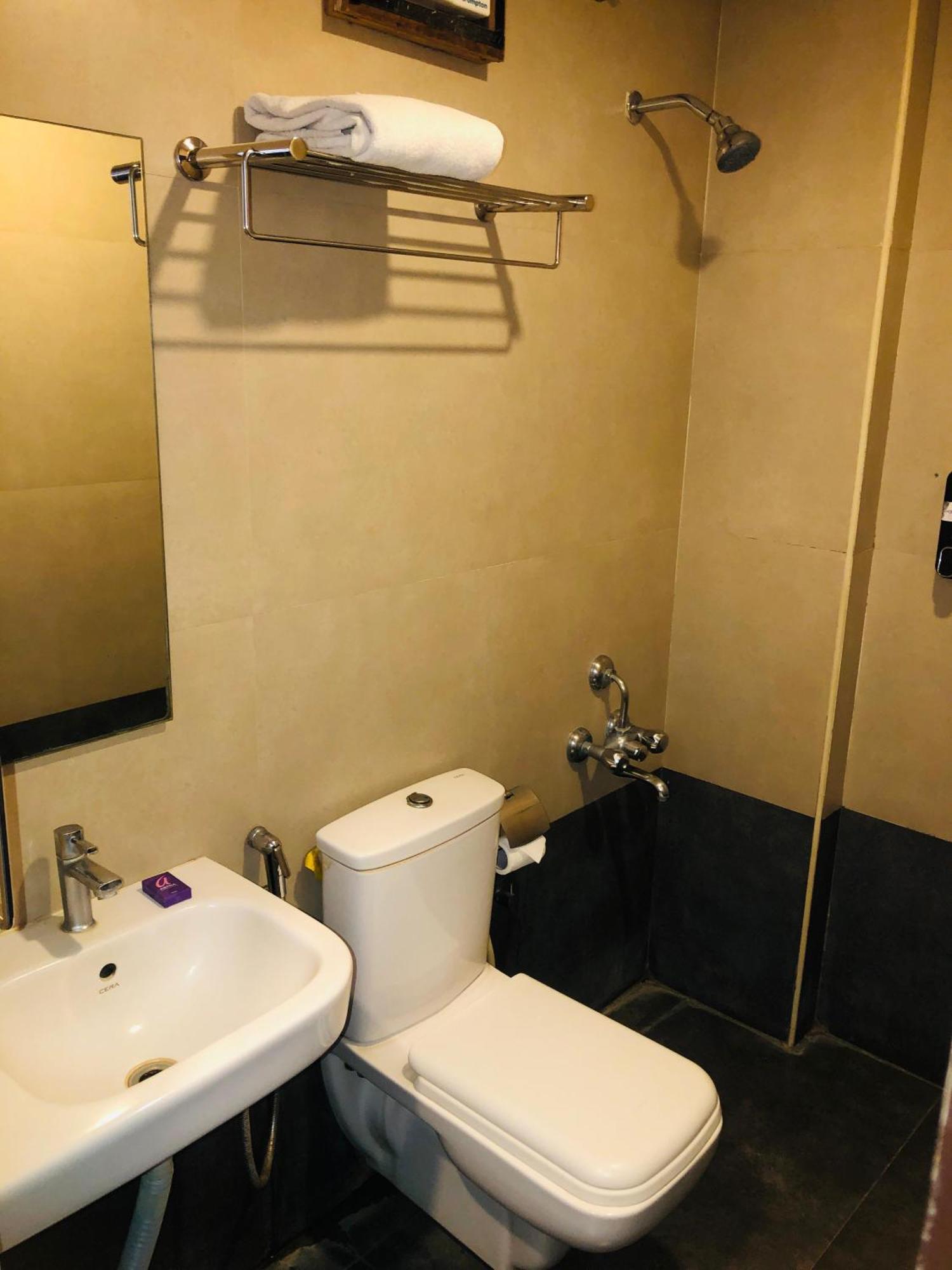 Astra Hotels & Suites - Hsr Layout Sector 1, Near Ecospace Bellandur Bangalore Exterior foto